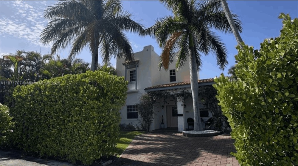 375 Plymouth Rd